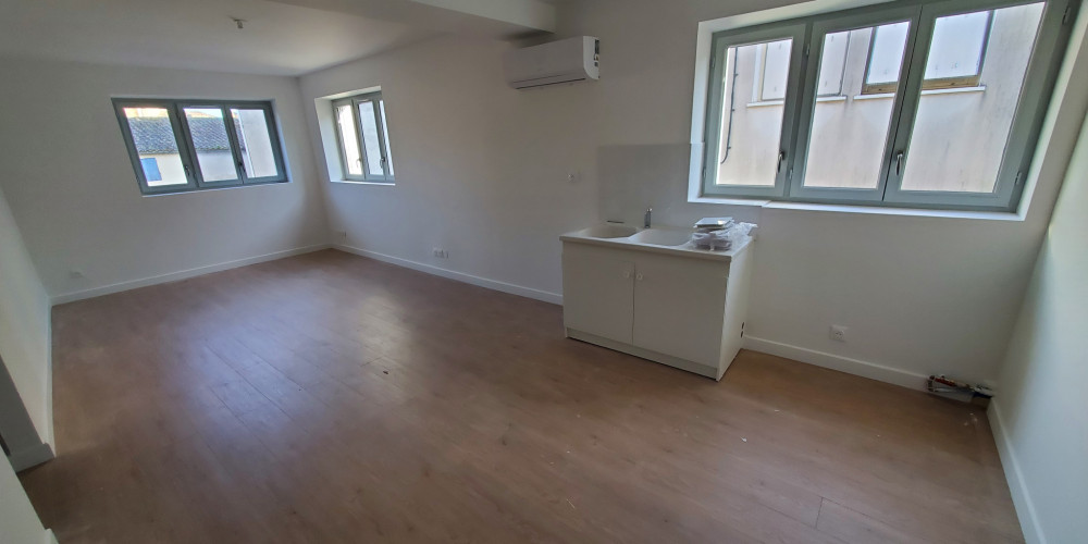 immeuble à LE MAS D AGENAIS (47430)